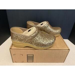 New! Womens Dansko Professional Tooled Antique Gold Clogs. Size 37 EU 6.5-7 US
